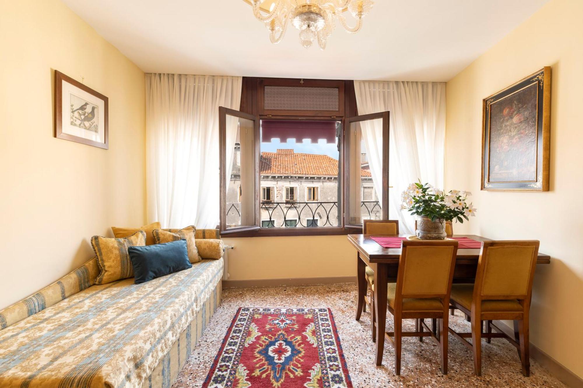 Palazzo Schiavoni Residenza D'Epoca & Suite-Apartments Venedig Exteriör bild